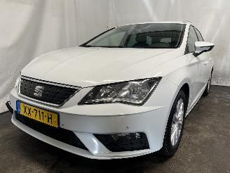 skadebil auto Seat Leon Leon ST (5FF) Combi 5-drs 1.0 TSI 12V (DKRF) [85kW]  (05-2015/08-2020)= 2019/4