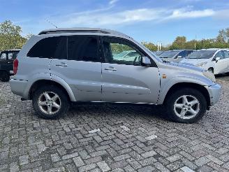 Toyota Rav-4 RAV4 (A2) Terreinwagen 2.0 D-4D 16V 4x4 (1CD-FTV) [85kW]  (05-2001/11-=
2005) picture 6
