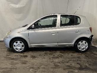 Toyota Yaris Yaris (P1) Hatchback 1.3 16V VVT-i (2SZFE) [64kW]  (04-2002/09-2005) picture 4