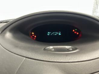 Toyota Yaris Yaris (P1) Hatchback 1.3 16V VVT-i (2SZFE) [64kW]  (04-2002/09-2005) picture 19