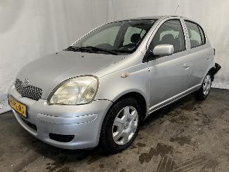 Toyota Yaris Yaris (P1) Hatchback 1.3 16V VVT-i (2SZFE) [64kW]  (04-2002/09-2005) picture 3