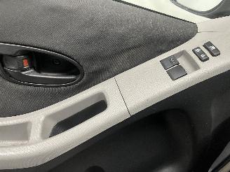 Toyota Yaris Yaris II (P9) Hatchback 1.33 16V Dual VVT-I (1NRFE) [74kW]  (11-2008/1=
2-2011) picture 29