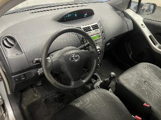 Toyota Yaris Yaris II (P9) Hatchback 1.33 16V Dual VVT-I (1NRFE) [74kW]  (11-2008/1=
2-2011) picture 22