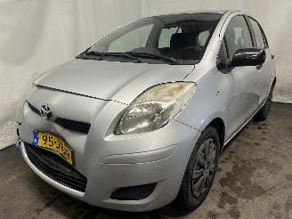 damaged passenger cars Toyota Yaris Yaris II (P9) Hatchback 1.33 16V Dual VVT-I (1NRFE) [74kW]  (11-2008/1=
2-2011) 2009/9