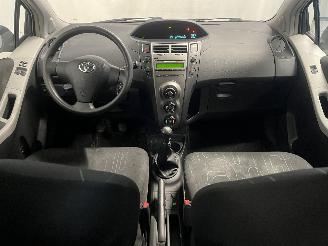 Toyota Yaris Yaris II (P9) Hatchback 1.33 16V Dual VVT-I (1NRFE) [74kW]  (11-2008/1=
2-2011) picture 21