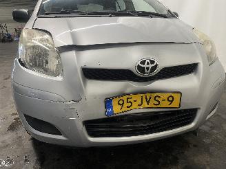 Toyota Yaris Yaris II (P9) Hatchback 1.33 16V Dual VVT-I (1NRFE) [74kW]  (11-2008/1=
2-2011) picture 8