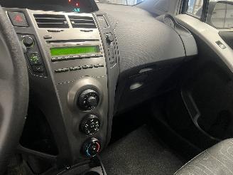Toyota Yaris Yaris II (P9) Hatchback 1.33 16V Dual VVT-I (1NRFE) [74kW]  (11-2008/1=
2-2011) picture 24