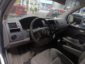 Volkswagen Transporter Transporter T5 Van 2.5 TDi (AXD) [96kW]  (04-2003/11-2009) picture 5