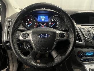 Ford Focus Focus 3 Wagon Combi 1.6 TDCi ECOnetic (NGDB) [77kW]  (05-2012/05-2018)= picture 13