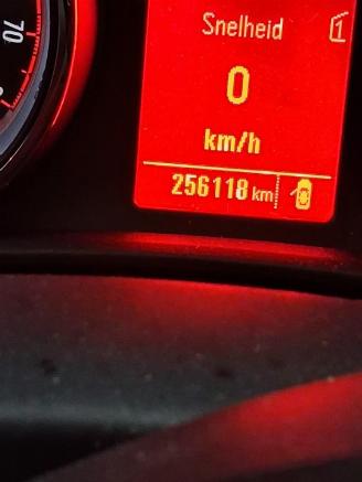 Opel Astra Astra J Sports Tourer (PD8/PE8/PF8) Combi 1.4 Turbo 16V (A14NET(Euro 5=
)) [103kW]  (10-2010/10-2015) picture 2
