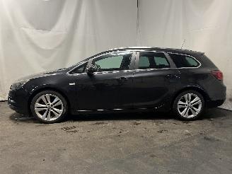 Opel Astra Astra J Sports Tourer (PD8/PE8/PF8) Combi 1.4 Turbo 16V (A14NET(Euro 5=
)) [103kW]  (10-2010/10-2015) picture 4