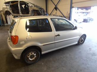 Volkswagen Polo (6n1) hatchback 1.4i 60 (aex)  (07-1995/10-1999) picture 4