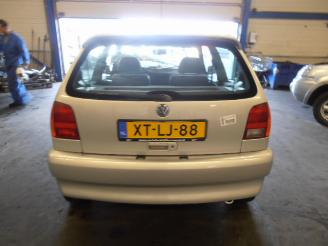 Volkswagen Polo (6n1) hatchback 1.4i 60 (aex)  (07-1995/10-1999) picture 3