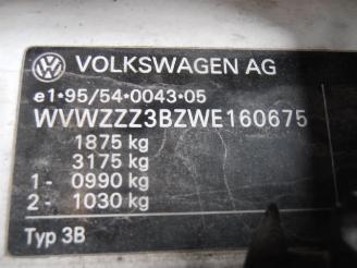Volkswagen Passat variant (3b5) combi 1.9 tdi 90 (ahu)  (05-1997/11-2000) picture 2