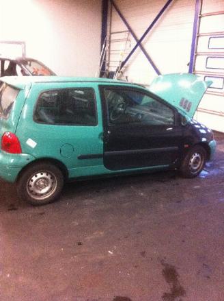 Renault Twingo (c/s06) hatchback 1.2 spi phase i (c3g-700)  (10-1992/08-1996) picture 1