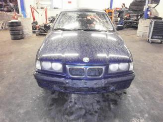 BMW 3-serie compact (e36/5) hatchback 318 tds (m41-d18)  (01-1995/08-2000) picture 4