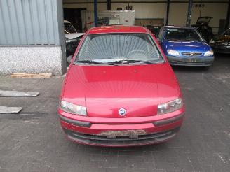 Fiat Punto ii (188) hatchback 1.9 jtd 80 elx (188.a.2000)  (05-1999/09-2001) picture 2