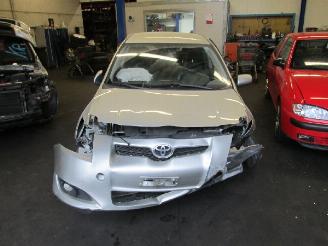 Toyota Auris (e15) hatchback 2.0 d-4d-f 16v (1ad-ftv)  (03-2007/12-2012) picture 1