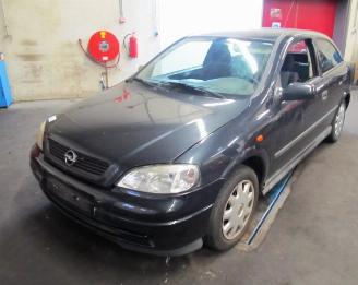 Opel Astra g hatchback 1.6 (x16szr)  (02-1998/06-2001) picture 1
