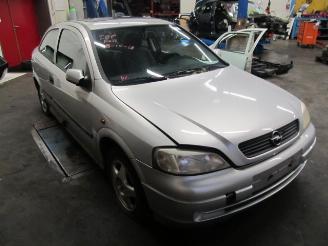 Opel Astra g hatchback 1.6 (x16szr)  (02-1998/06-2001) picture 2