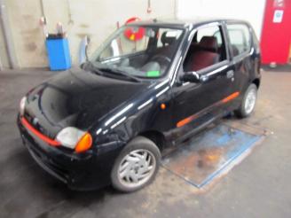 Fiat Seicento (187) hatchback 1.1 spi sporting (176.b.2000)  (04-1998/12-2003) picture 1