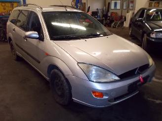 Ford Focus i wagon combi 1.6 16v (fyda)  (02-1999/11-2004) picture 2