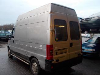 Peugeot Boxer (244) van 2.2 hdi (dw12ted(4hy))  (04-2002/09-2000) picture 3