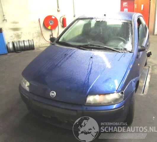 Fiat Punto ii (188) hatchback 1.2 16v 3-drs. (188.a.5000)  (05-1999/05-2003)