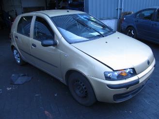 Fiat Punto ii (188) hatchback 1.2 16v 80 (188.a.5000)  (05-1999/07-2003) picture 2