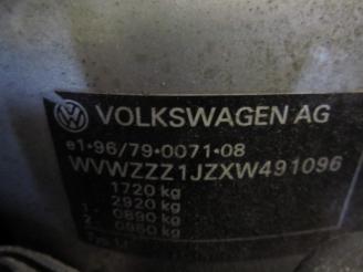 Volkswagen Bora (1j2) sedan 1.6 (akl)  (09-1998/05-2005) picture 5