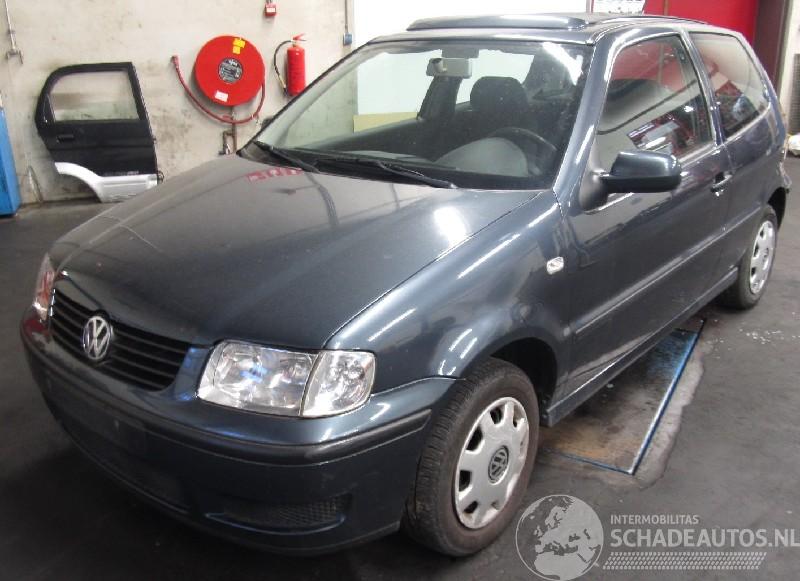 Volkswagen Polo (6n2) hatchback 1.4 (aud)  (10-1999/09-2001)