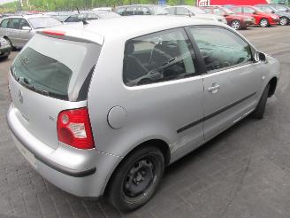 Volkswagen Polo (9n1/2/3) hatchback 1.2 12v (azq)  (11-2001/04-2005) picture 4