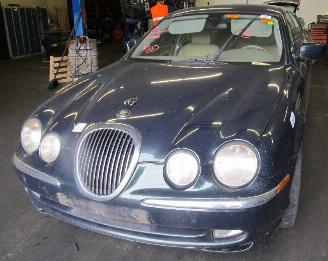 Jaguar S-type  picture 1