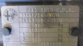 Alfa Romeo 147 147 (937) Hatchback 1.6 Twin Spark 16V (AR37.203) [77kW]  (01-2001/03-2010) picture 5