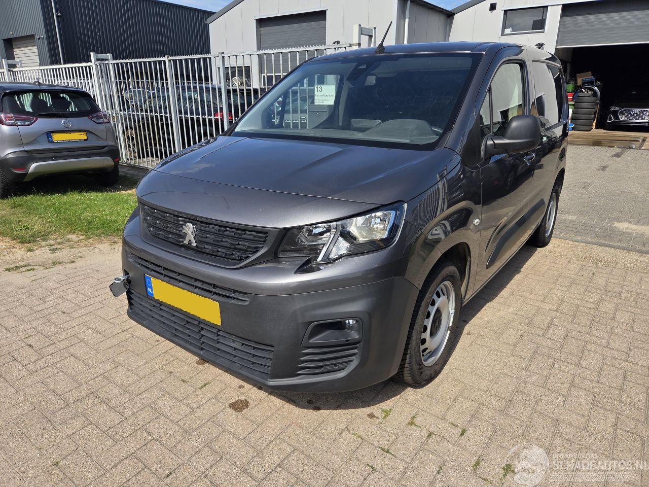 Peugeot Partner 1.5 BlueHDI Premium automaat | Motorschade