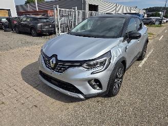 Schadeauto Renault Captur 1.3 TCE Iconic 2023/8