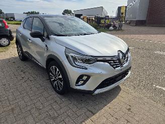 Renault Captur 1.3 TCE Iconic picture 3