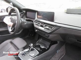 BMW 1-serie 118i 136pk Automaat picture 9