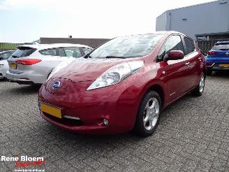 Vaurioauto  passenger cars Nissan Leaf Acenta 30 kWh Automaat 109pk 2016/2