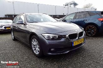 BMW 3-serie 318d Luxury picture 5