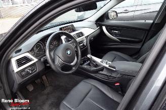 BMW 3-serie 318d Luxury picture 15