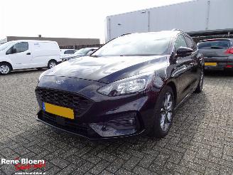 krockskadad bil auto Ford Focus 1.0 EcoBoost ST-Line Business 125pk 2020/4