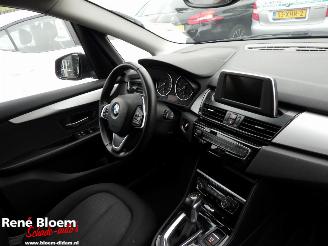 BMW 2-serie 218i High Executive 136pk picture 8