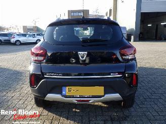 Dacia Spring Comfort Plus 27kwh Orange Pack picture 3