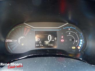 Dacia Spring Comfort Plus 27kwh Orange Pack picture 18
