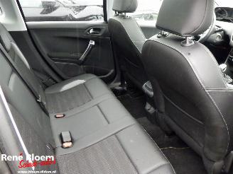 Peugeot 2008 1.2 PureTech Allure 131pk picture 11