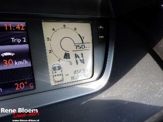 Citroën C4 PICASSO 1.6 THP Exclusive EGS picture 17