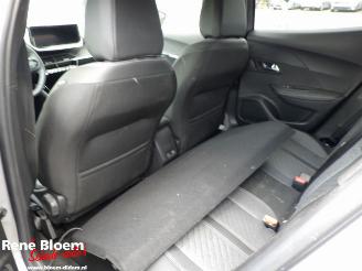 Peugeot 2008 1.2 Puretech 100 Allure 102pk picture 12