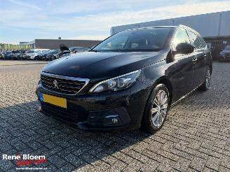Vaurioauto  passenger cars Peugeot 308 SW 1.2 PureTech Premium 131pk 2018/6