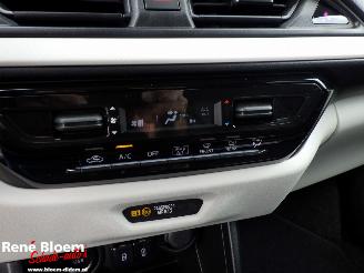 Suzuki Swift 1.2 Select Smart Hybrid picture 15